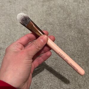 Luxie foundation brush